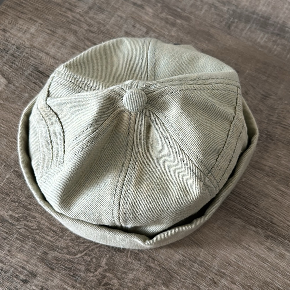 Bill-less hat - Picture 3 of 4